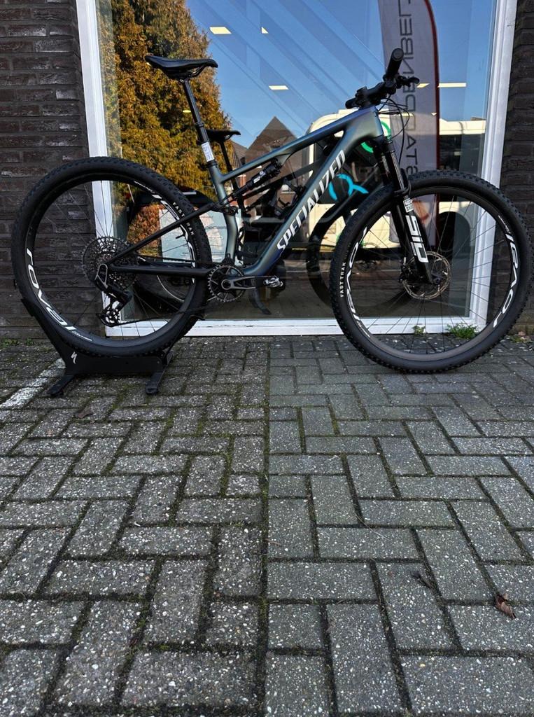 Specialized Epic 8 Pro (Ex-teamfiets) Carb/metsphr/metwhtsil, Overige merken, -, - 0
-, NL, Nieuw