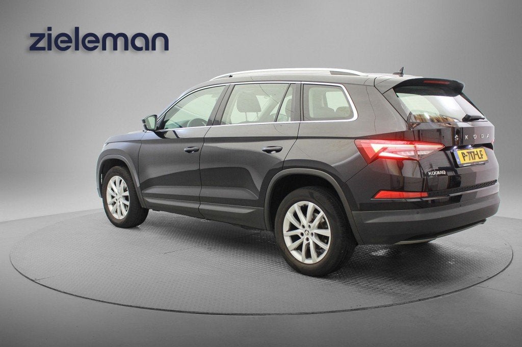 Skoda Kodiaq 1.5 TSI Business Edition 7 Persoons - Carplay,, Lichtsensor, 4 cilinders, 7 stoelen, Zwart