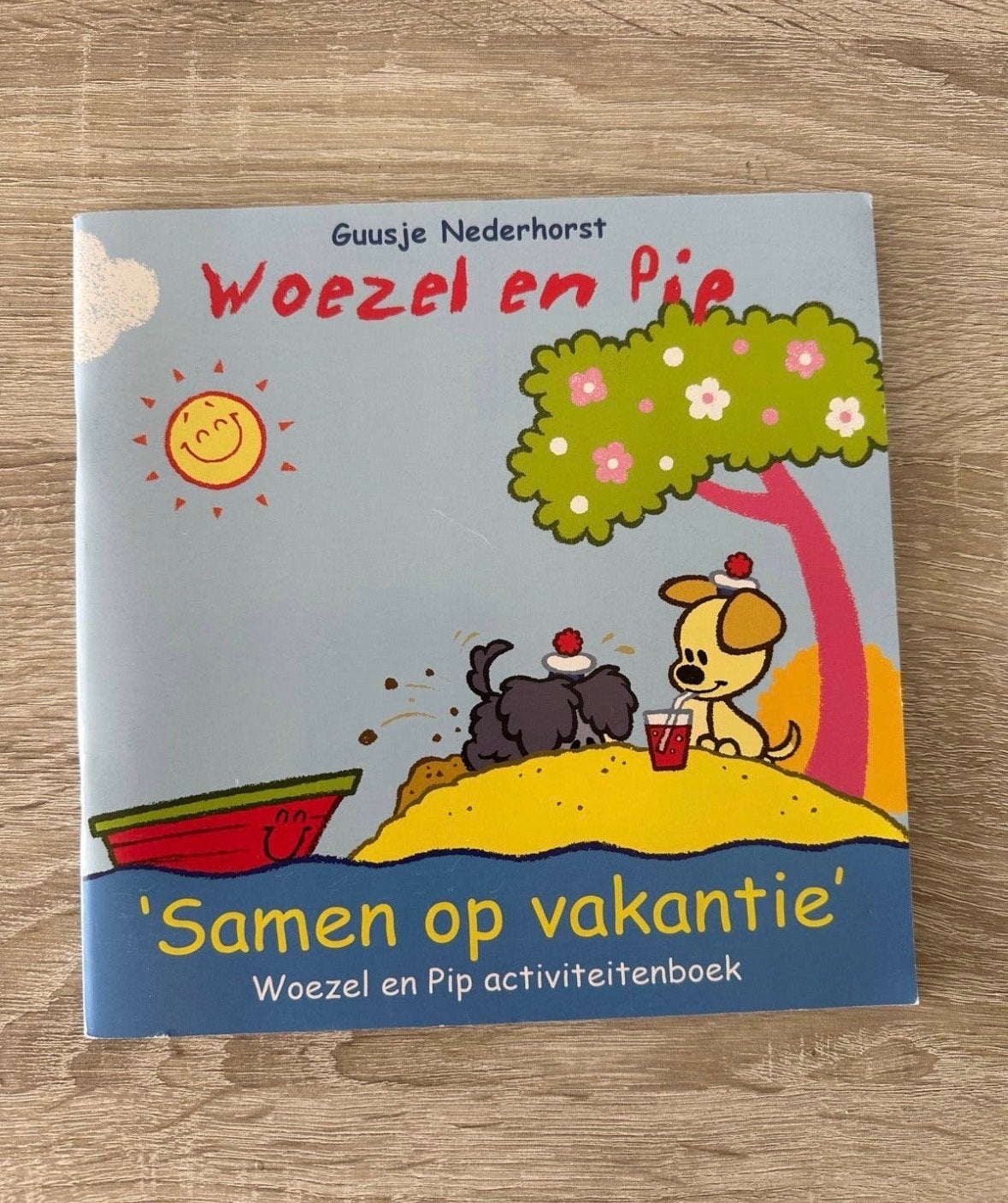 Woezel en Pip: Samen op vakantie activiteitenboek, Ophalen of Verzenden, Zo goed als nieuw, Fictie algemeen