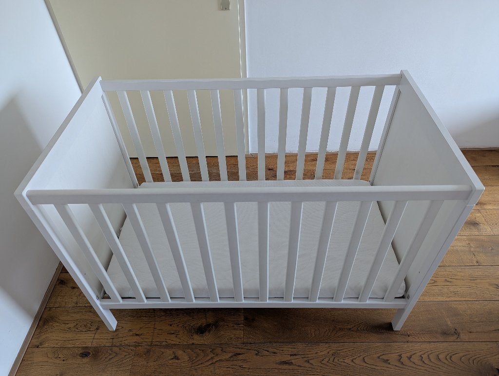Sundvik babybedje, Kinderen en Baby's, Ophalen, Gebruikt, Ledikant