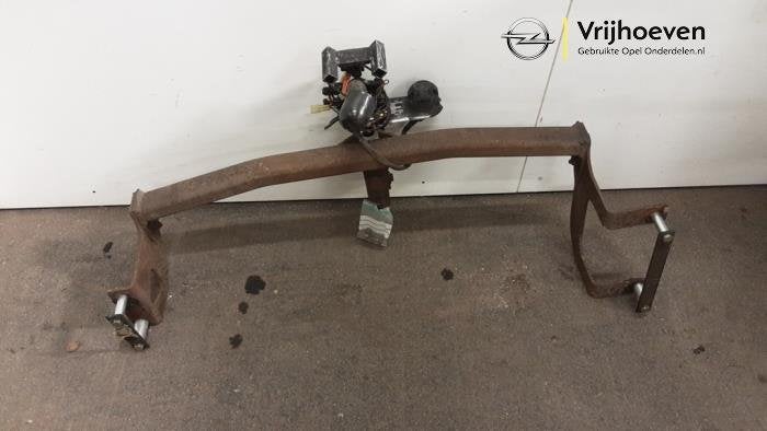 Trekhaak van een Opel Agila (Agila 00-), Auto-onderdelen, Gebruikt, -, -, Opel