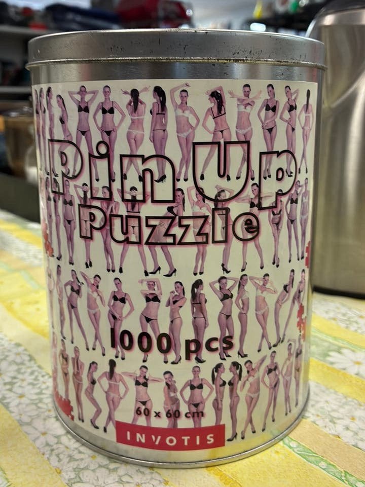 Pin up puzzel invotis 1000 stukjes, Ophalen of Verzenden