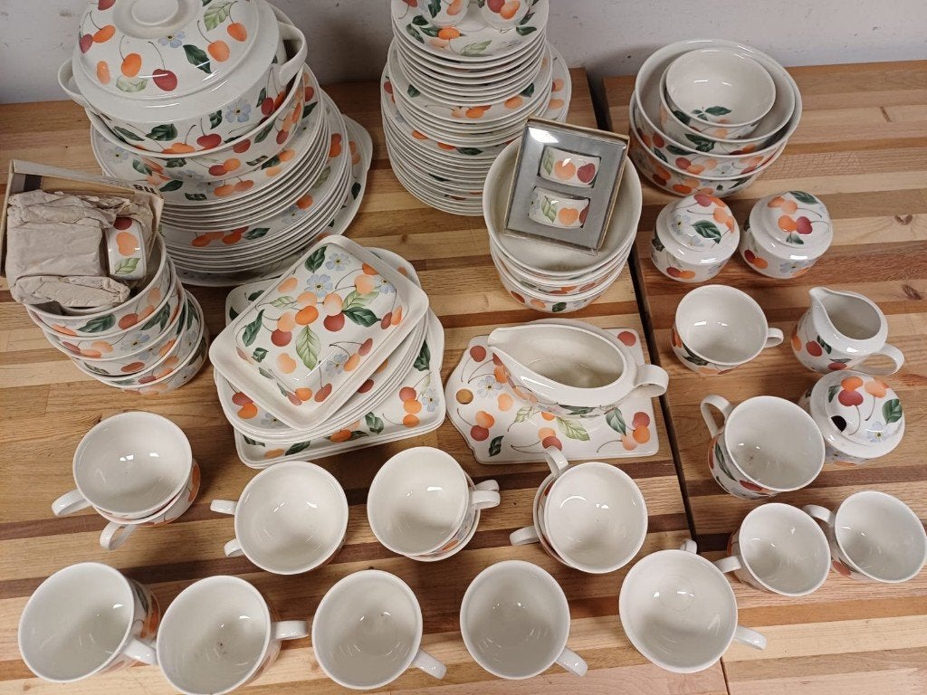 Villeroy & Boch Amigo servies - 83 delig, Ophalen, Villeroy & Boch, Zo goed als nieuw, Overige stijlen