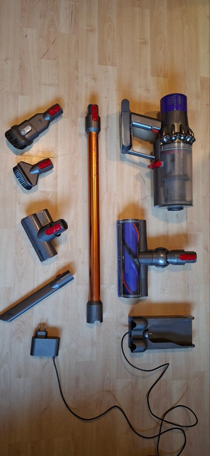 Foto 10 van Dyson Cyclone V10 - Draadloze stofzuiger