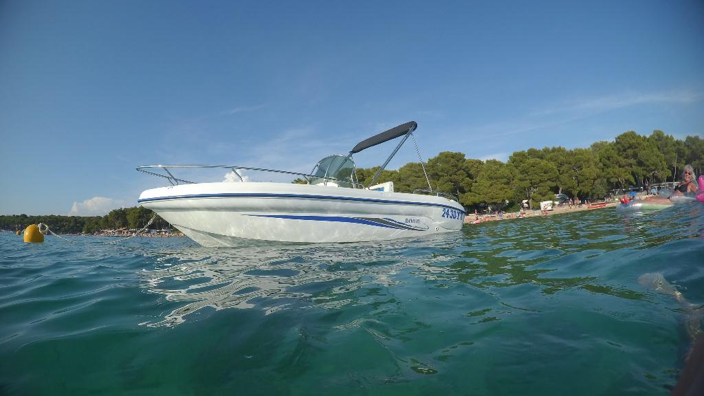 Ranieri Pathfinder Limited Edition consoleboot incl. trailer, Watersport en Boten, Vis- en Consoleboten, Gebruikt, Met afstandsbediening
