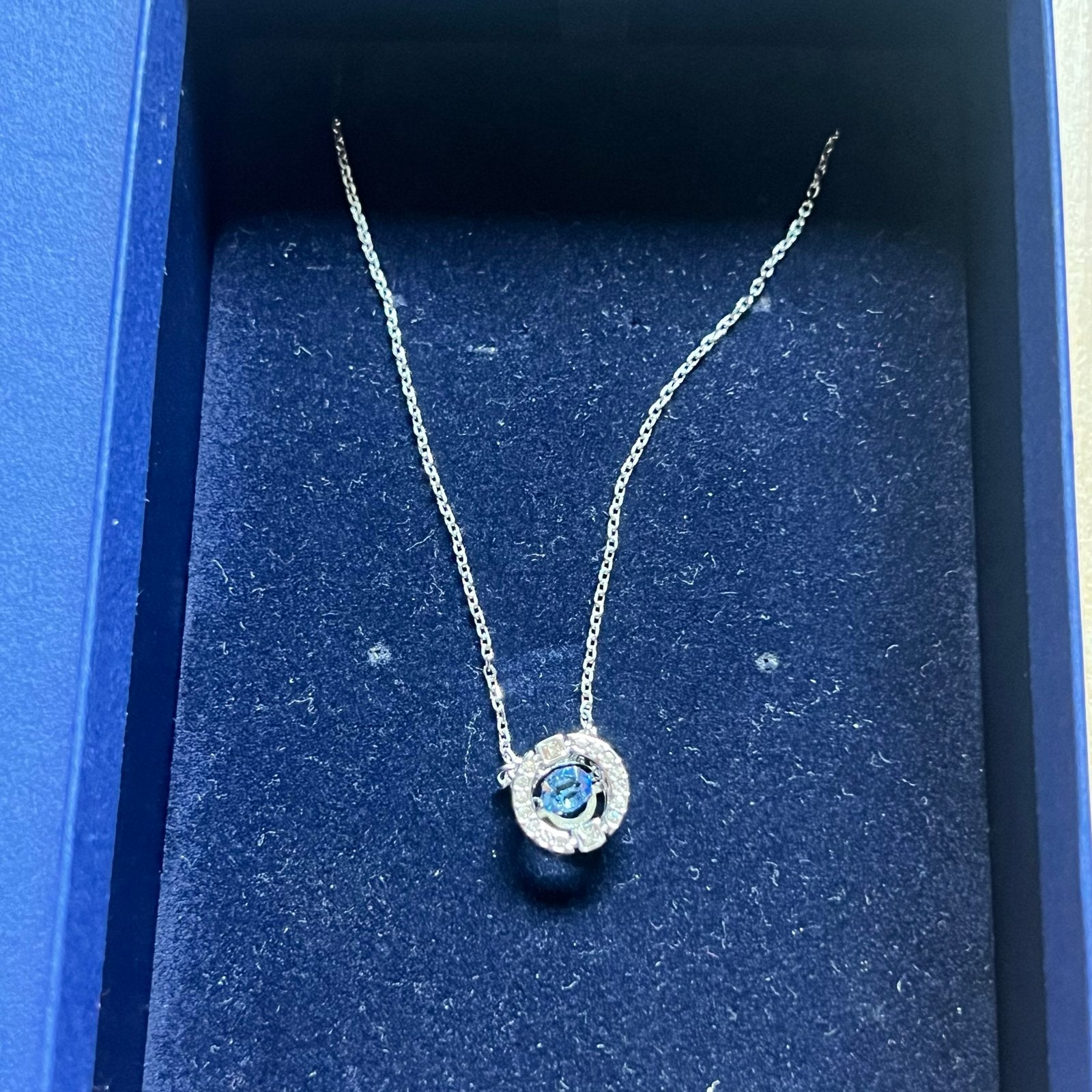 29 Swarovski ketting met blauwe steen - Nieuw, Overige materialen, SWAROVSKI, SWAROVSKI, SWAROVSKI