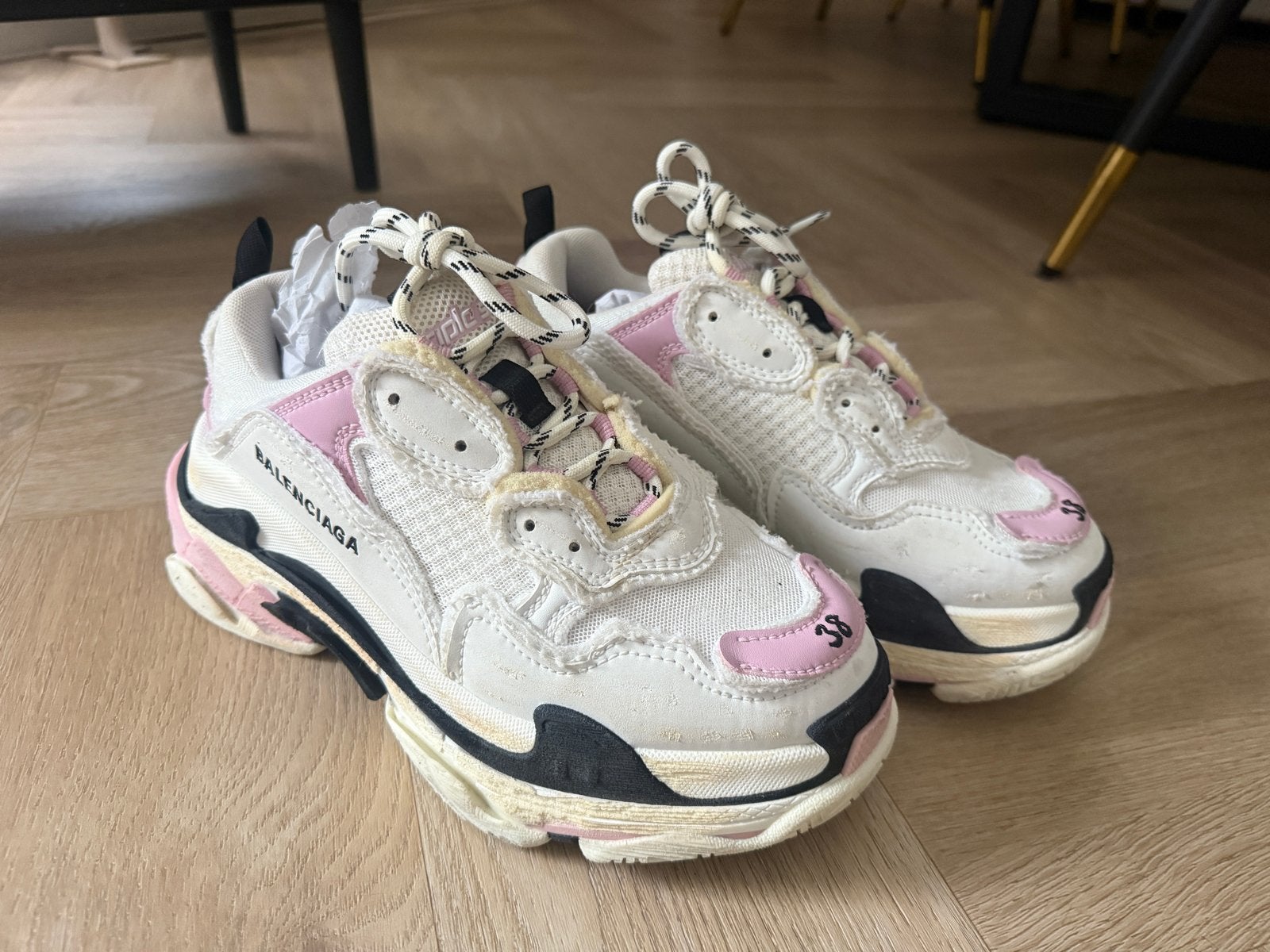 Balenciaga Triple S Sneakers - Maat 38, Kleding | Dames, Schoenen, Ophalen of Verzenden, Gedragen, Wit, Sneakers of Gympen