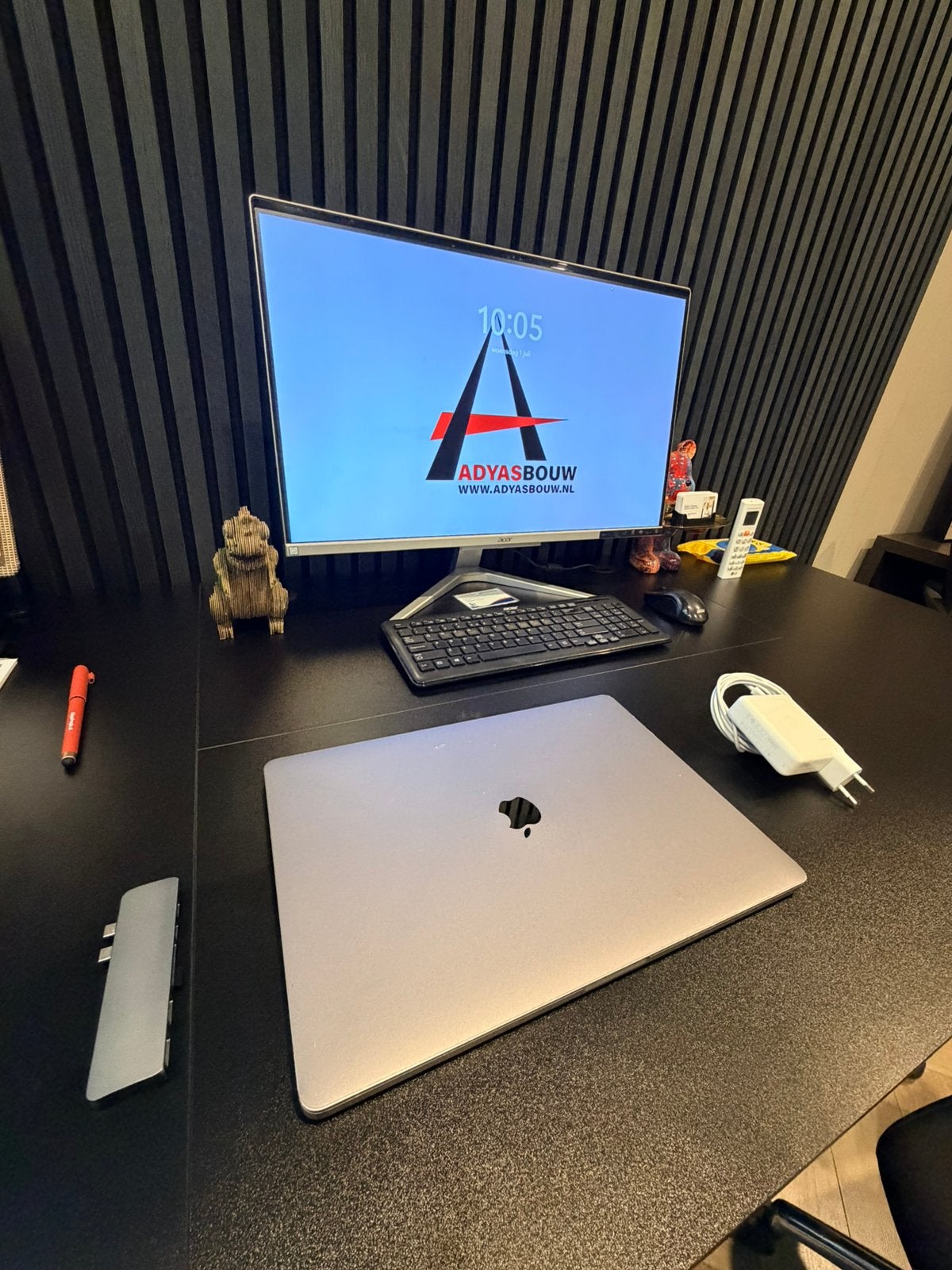 Macbook pro 16 inch touchbar zo goed als nieuw, Computers en Software, Apple Desktops, Ophalen, Zo goed als nieuw, Mac Pro, 3 tot 4 Ghz