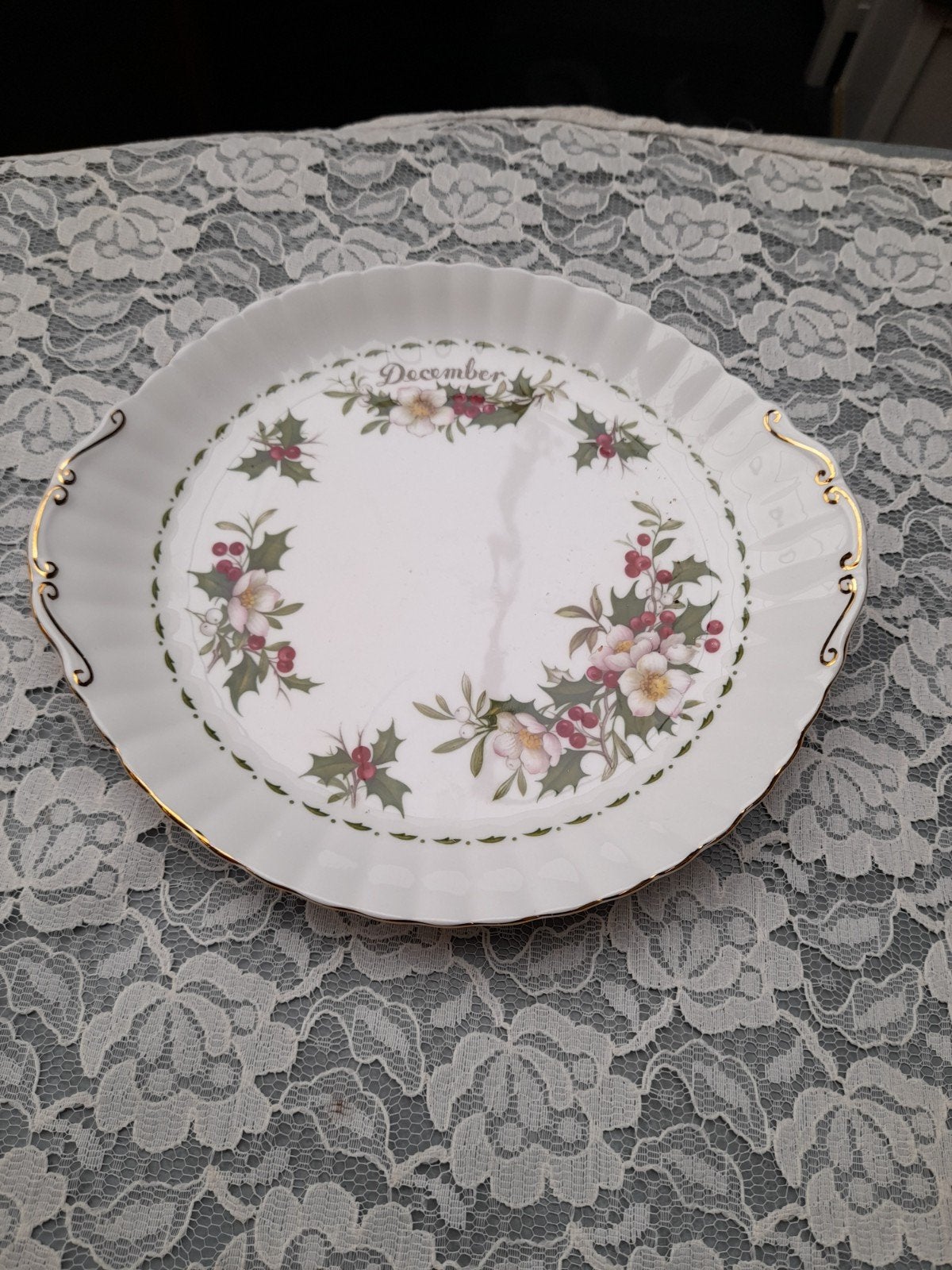 Royal albert flower of the month taart plateau, Antiek en Kunst, Antiek | Servies los, Ophalen
