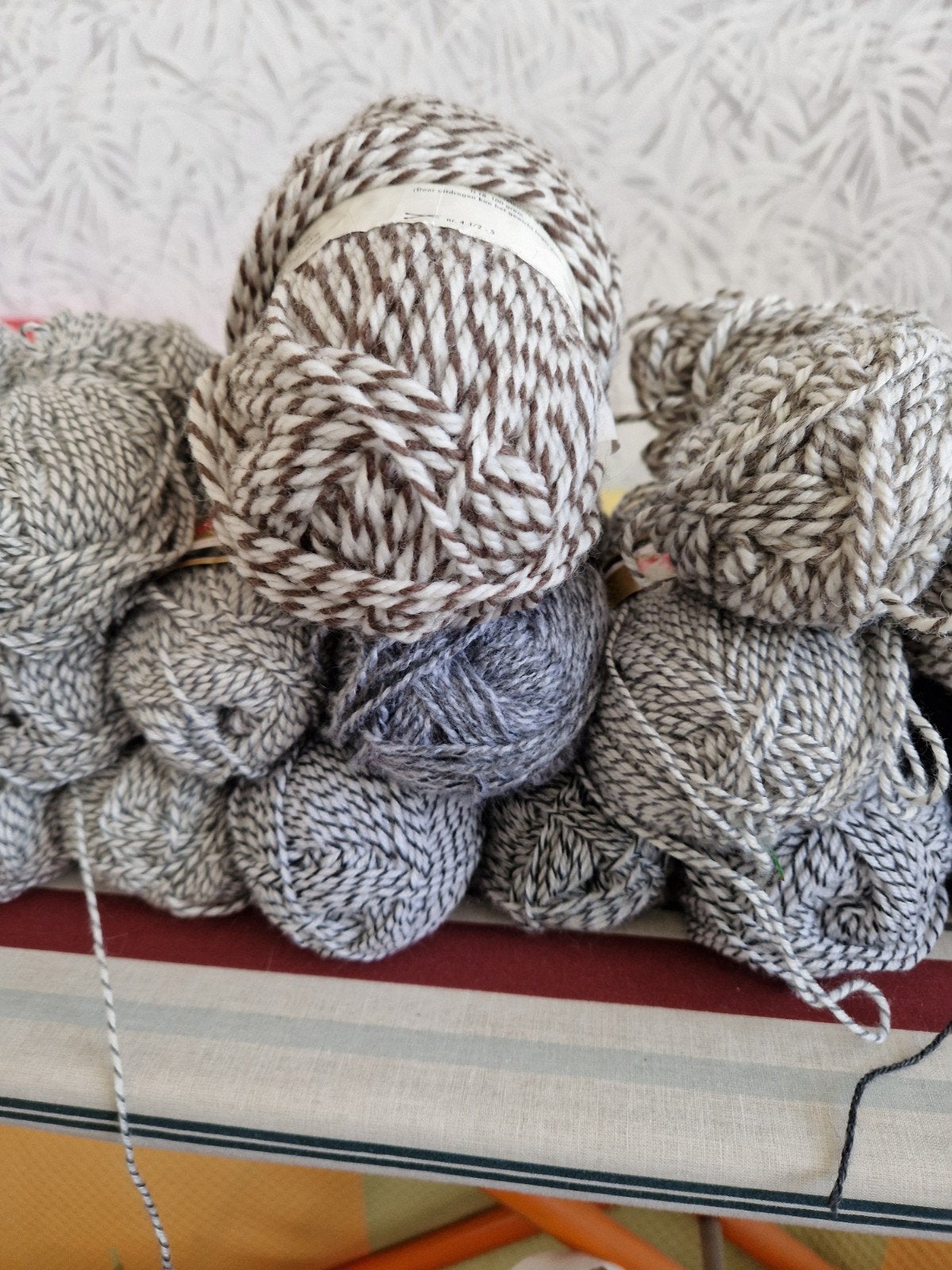 23 bollen wol van diverse goede en dure merken, Ophalen of Verzenden, Gebruikt, Breien of Haken, Wol of Garen