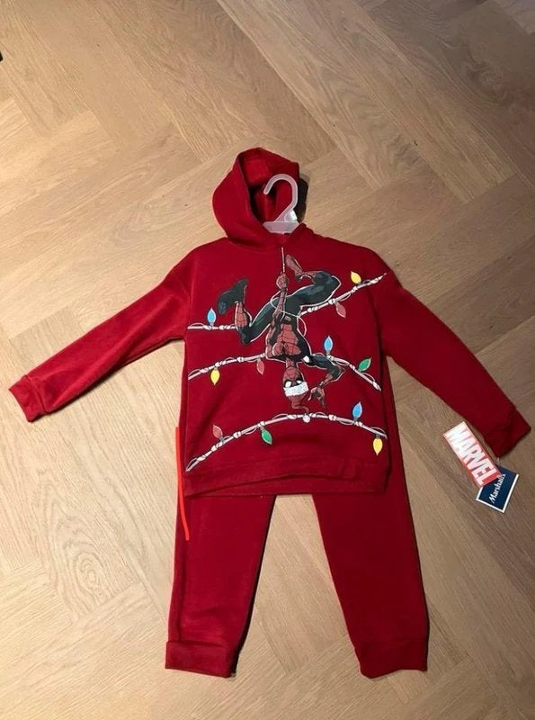 Nieuw Marvel Spiderman Joggingpak Maat 6, Kinderen en Baby's, Ophalen of Verzenden, Nieuw, Jongen
