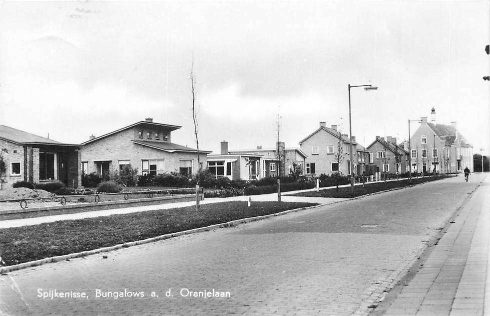 304-086-021 Spijkenisse Bungalows a. d. Oranjelaan, Verzamelen, Verzenden, Voor 1920, Zuid-Holland
