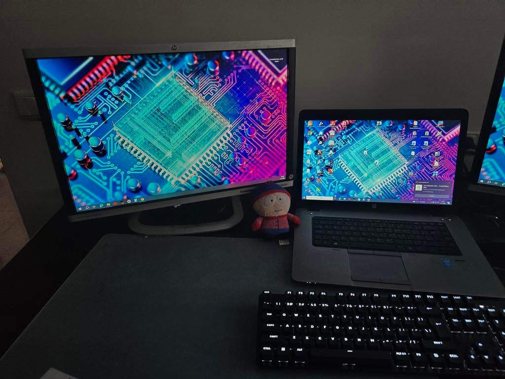 2x HP Monitor - Ideaal voor Thuiswerk of Kantoor, Gebruikt, Full HD, Ophalen of Verzenden, HP