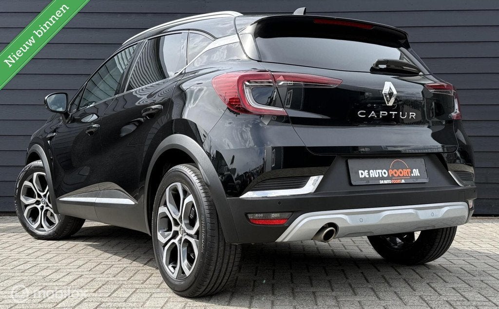 Renault Captur 1.3 TCe 155 Intens Navi/BOSE/LED/Winterpack/1, Gebruikt, 4 cilinders, Met garantie (alle), Zwart