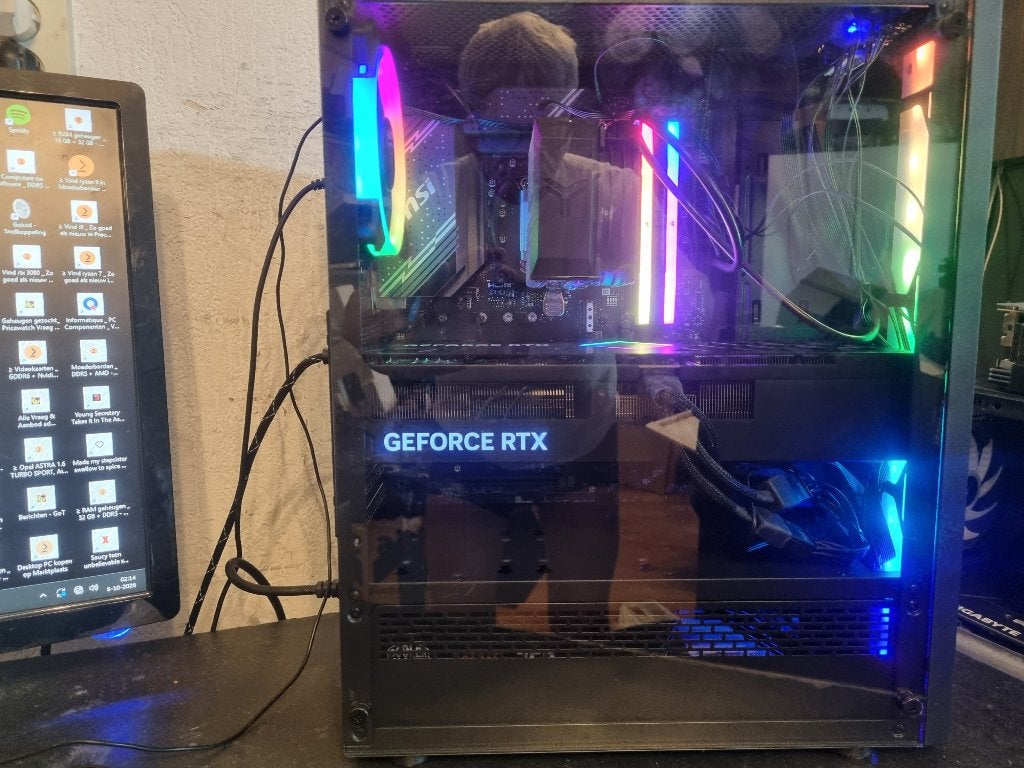 Foto 3 van RTX 4080 i9 14900K 4x6,0ghz ,Win11,wifi,32gb DDR5,geg.goed