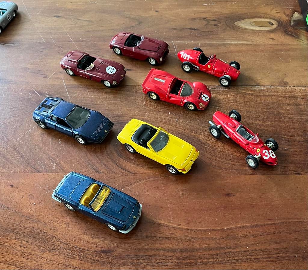 8 verschillende Ferrari’s. Schaal 1:38/1:39, Ophalen of Verzenden, Zo goed als nieuw, Auto