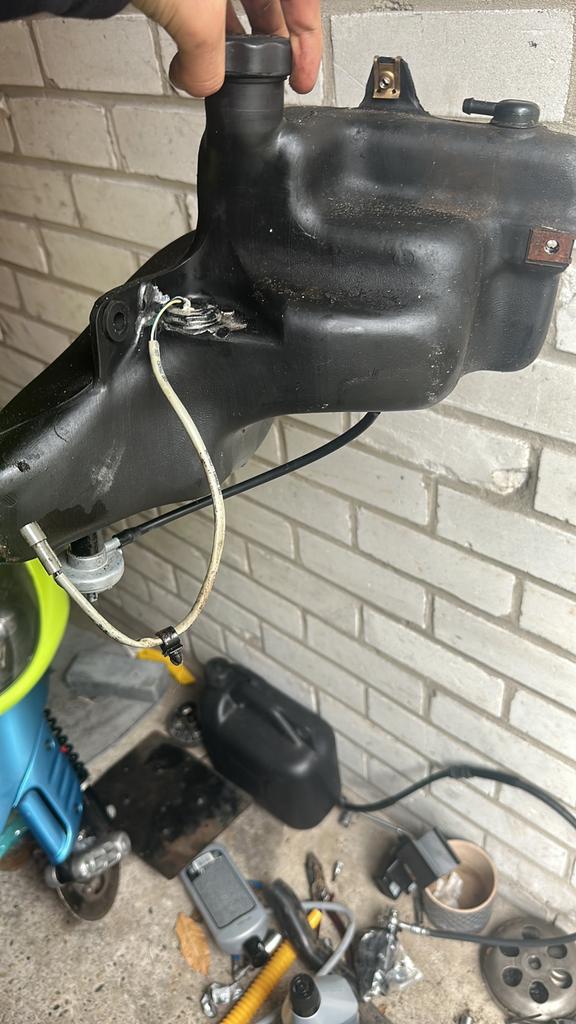 Puch Piaggio Type 1/2/3 Fastrider Benzine Tank, Ophalen of Verzenden, Zo goed als nieuw, Tank, Piaggio