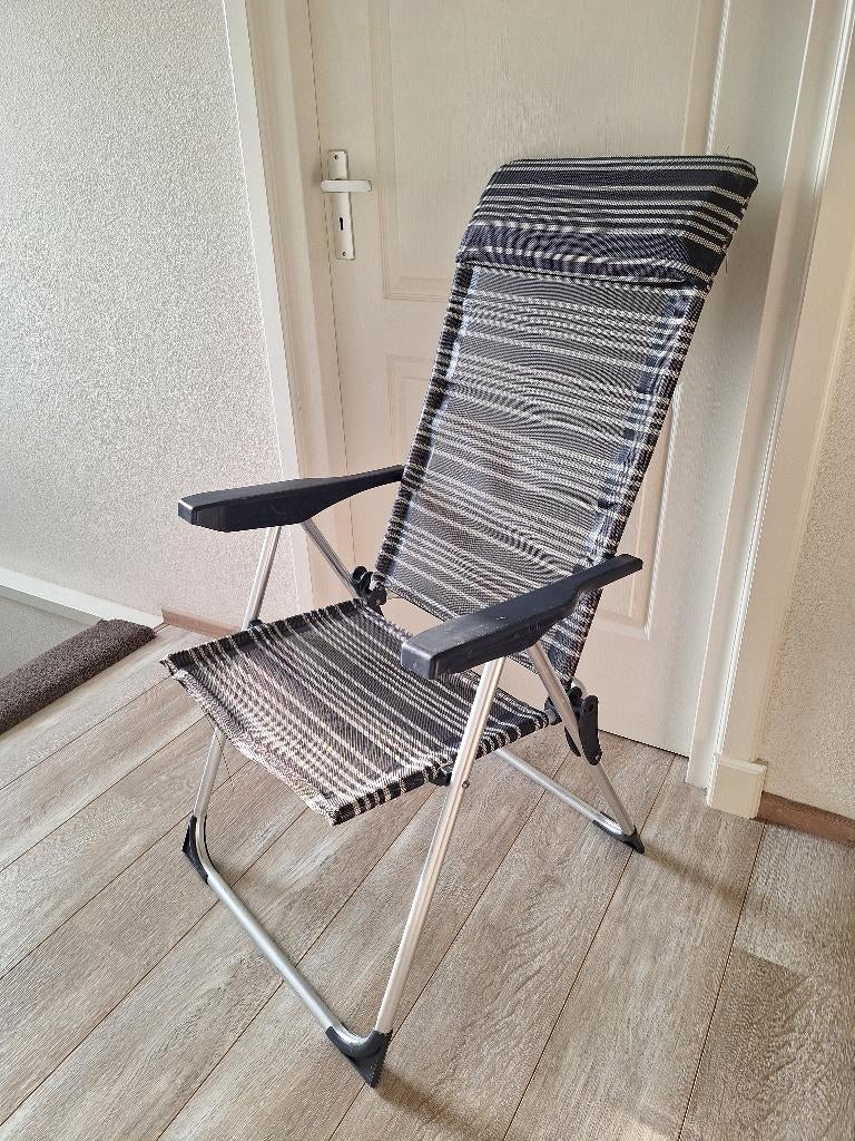2 campingstoelen inklapbaar met hoofdsteun, Ophalen, Onbekend, Zo goed als nieuw, Campingstoel
