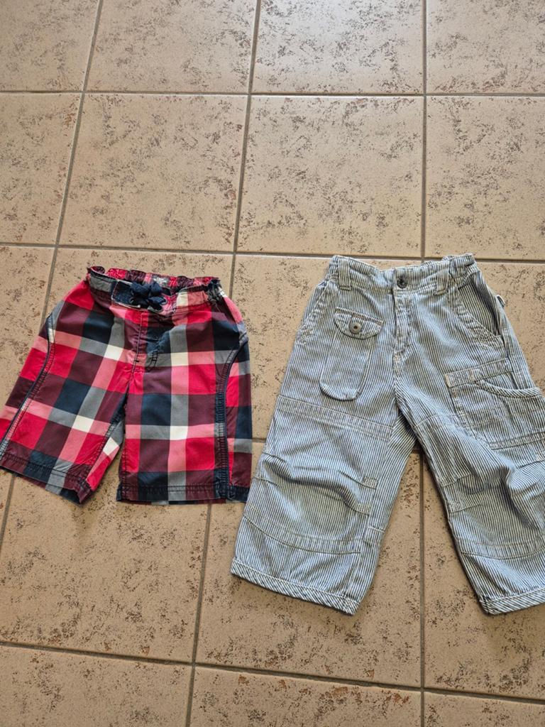 2 korte broeken ,mt.110, Kinderen en Baby's, Kinderkleding | Overige, Ophalen of Verzenden, Zo goed als nieuw, H&M, Jongen