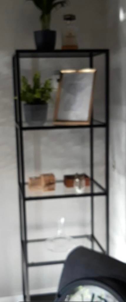 VITTSJÖ Stellingkast, zwartbruin/glas, 51x175 cm