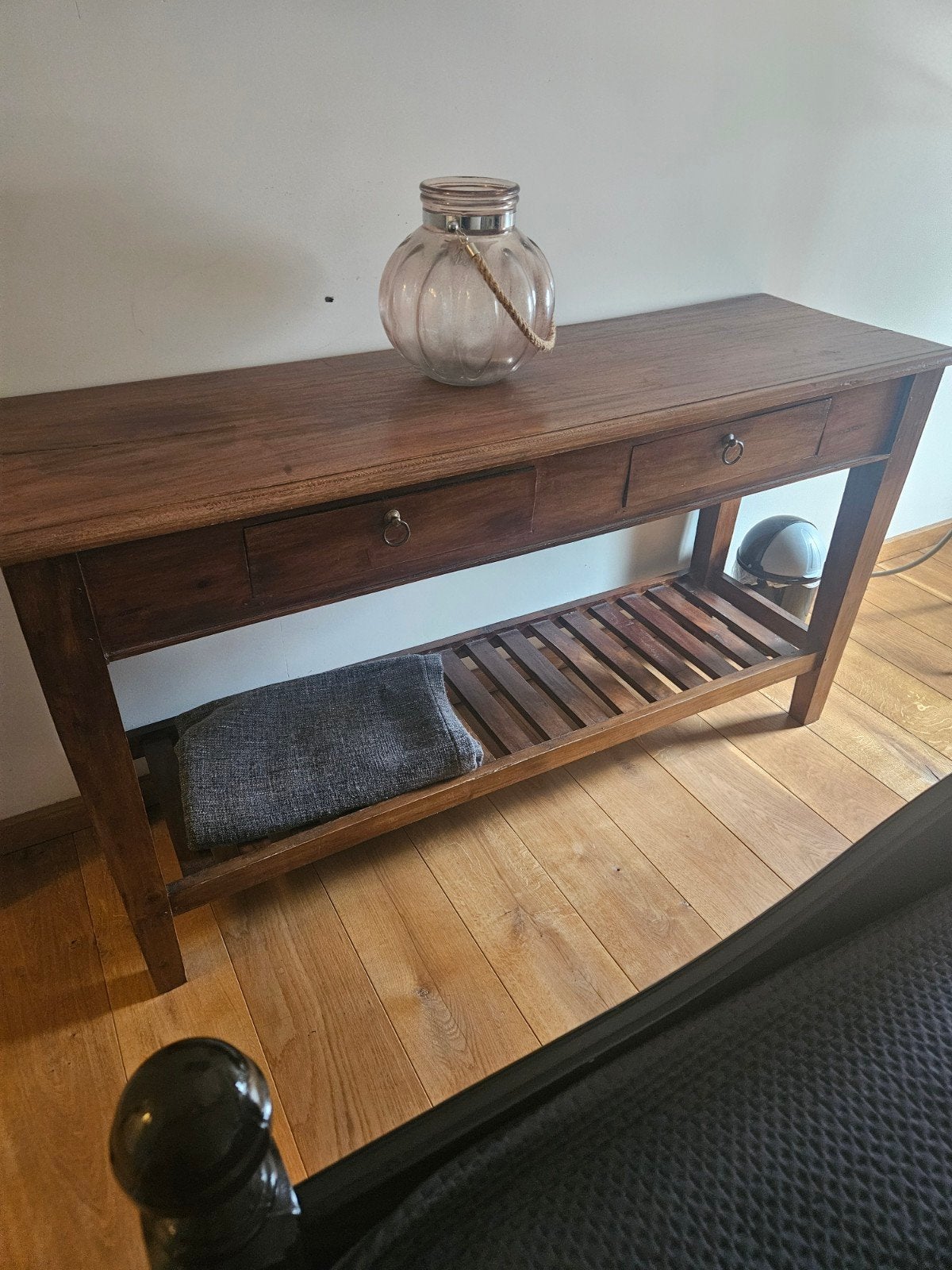 Mooie grote houten sidetable, Huis en Inrichting, Tafels | Sidetables, Ophalen, 100 tot 150 cm, Zo goed als nieuw, 25 tot 50 cm