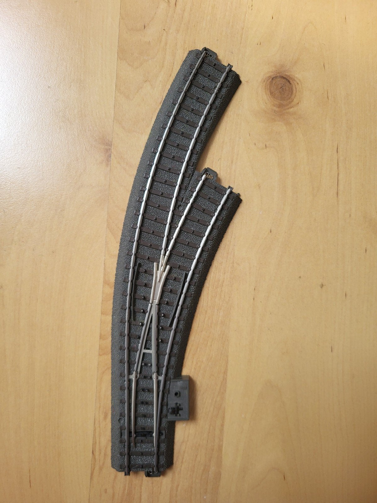 Märklin C-rail wissel 672 rechts. Meerdere beschikbaar., Ophalen of Verzenden, Gebruikt