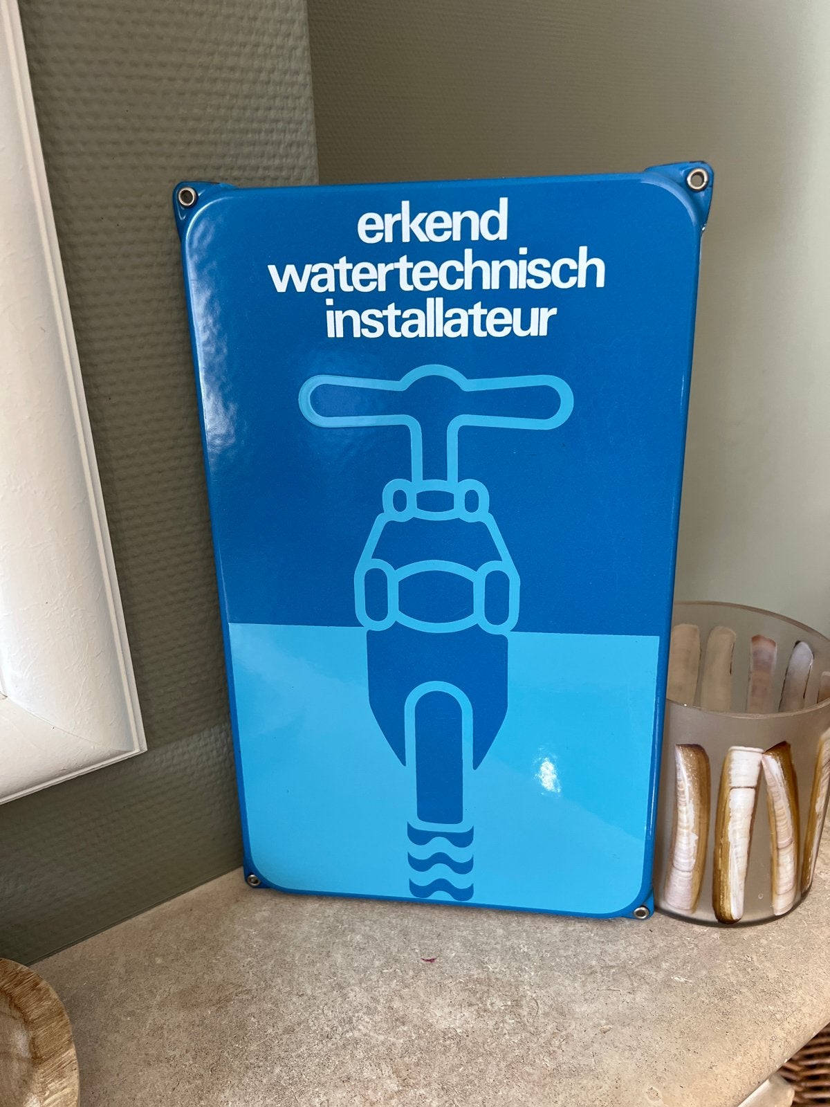 Emaille reclamebord 'Erkend watertechnisch installateur', Antiek en Kunst, Antiek | Emaille, Ophalen of Verzenden