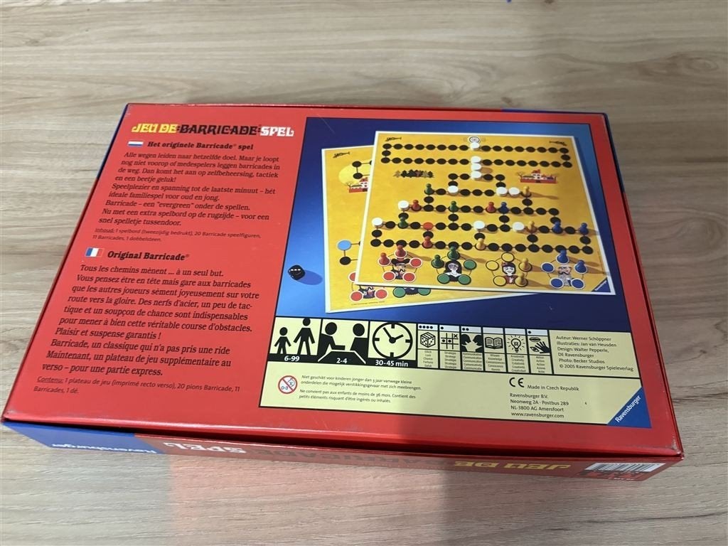 barricade - s4268, Hobby en Vrije tijd, Verzenden, Zo goed als nieuw