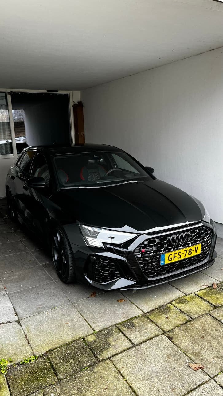 Audi RS3 Tfsi 400pk S-tronic Quattro 2022 Zwart, Auto's, Audi, Automaat, 4 cilinders, Zwart, Vierwielaandrijving