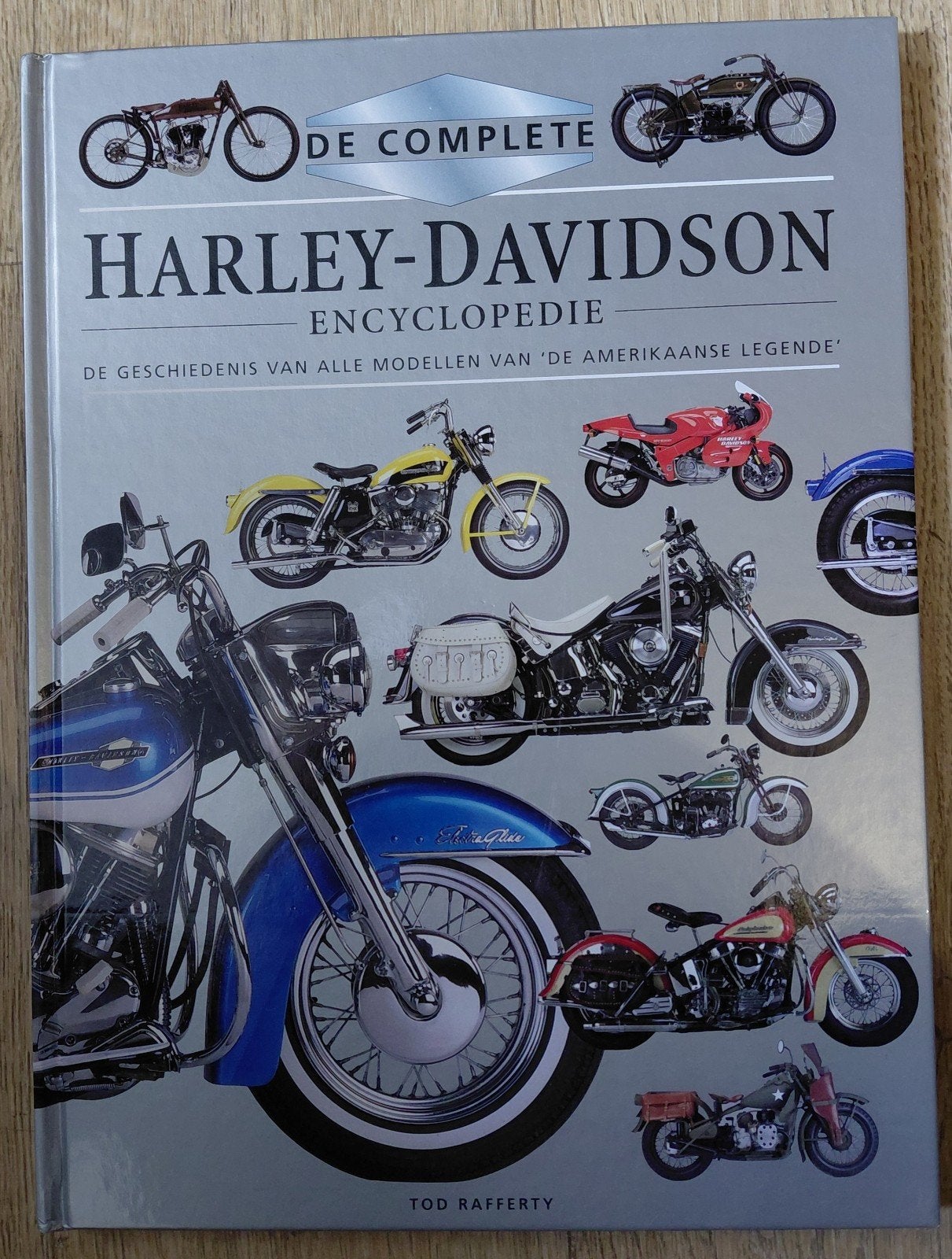 T. Rafferty - De complete Harley-Davidson encyclopedie, Ophalen of Verzenden, Zo goed als nieuw, T. Rafferty