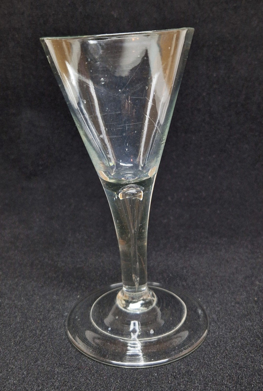Antiek kelkglas / wijnglas met luchtbel, 1e helft 18e eeuw., Antiek en Kunst, Antiek | Glas en Kristal, Ophalen