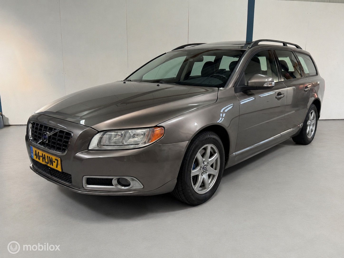 Volvo V70 2.5T Momentum NL-AUTO / SCHUIFDAK, 1574 kg, 2521 cc, 93 €/maand, Euro 4