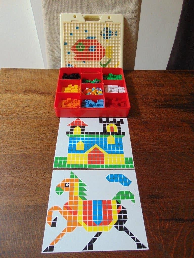 Mozaiek Bak met Voorbeelden, Kinderen en Baby's, Speelgoed | Educatief en Creatief, Ophalen of Verzenden, Gebruikt, Puzzelen