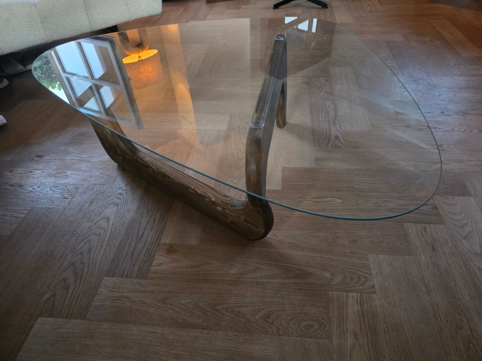 Organische Salontafel Walnoot – Gehard Glas – 130x90, Huis en Inrichting, Tafels | Salontafels, Ophalen, 100 tot 150 cm, Glas