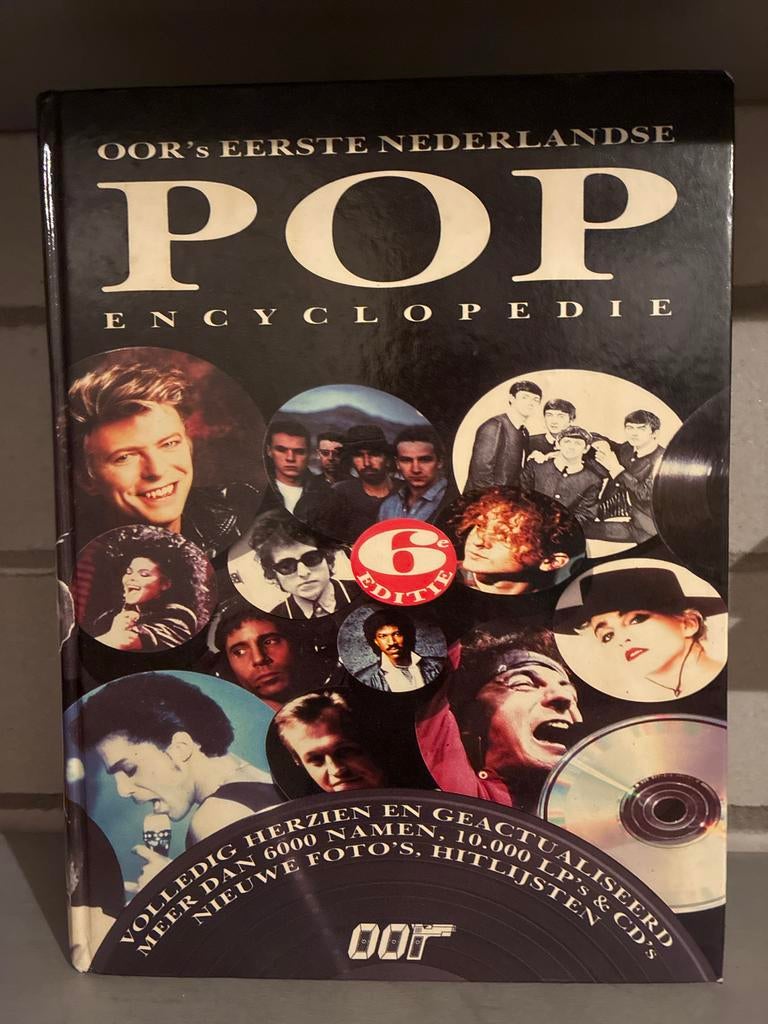 OOR's Eerste Nederlandse Pop Encyclopedie 6e editie, Ophalen of Verzenden, Gelezen, Algemeen