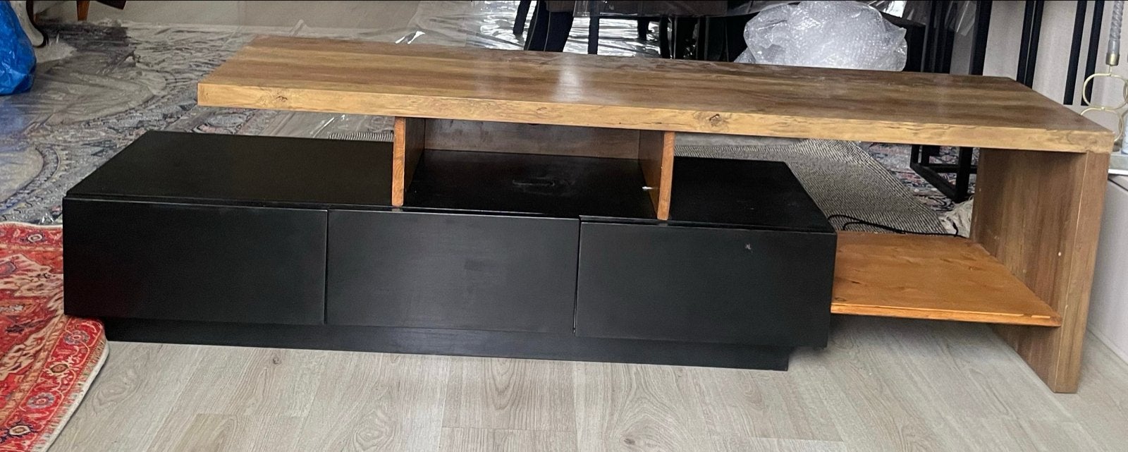 Modern tv-meubel met opbergruimte, Huis en Inrichting, Kasten | Televisiemeubels, Ophalen, Gebruikt, 150 tot 200 cm, Minder dan 100 cm