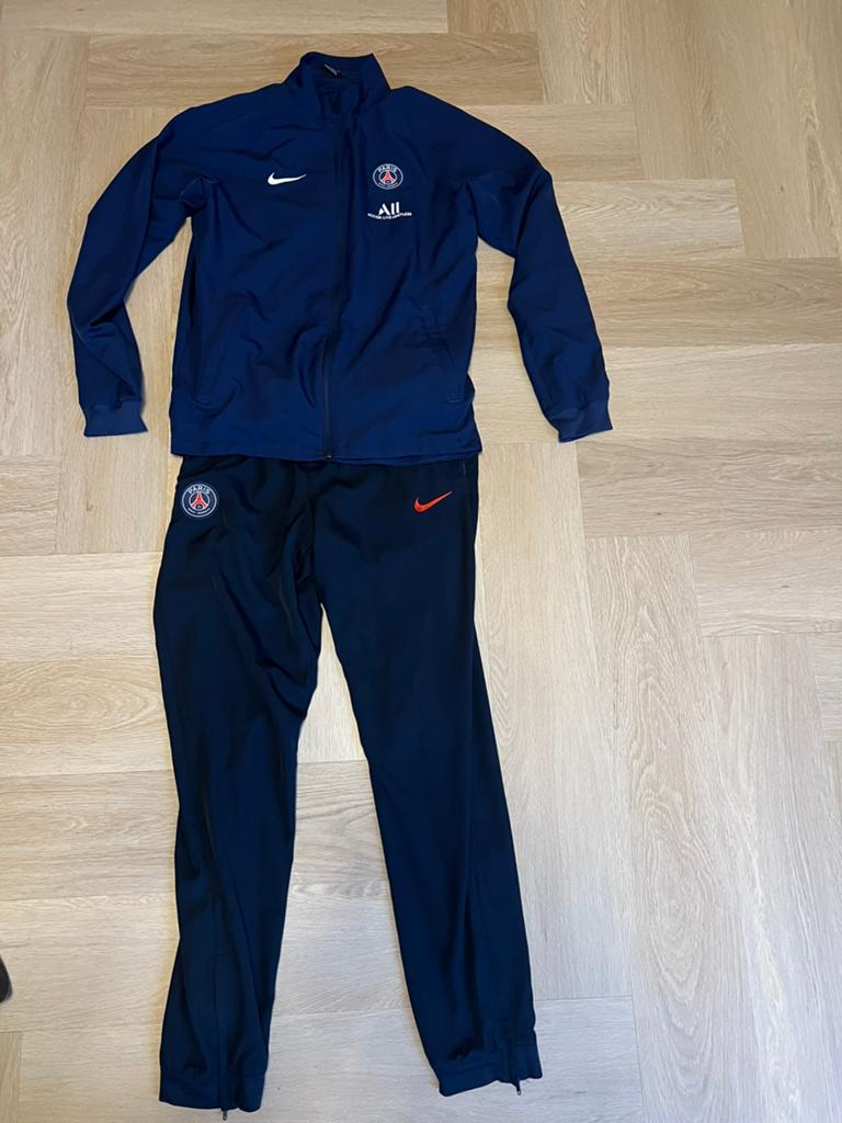 Nike dryfit trainingspak M navy Paris Saint Germain, Ophalen of Verzenden, Zo goed als nieuw, Voetbal, Maat 48/50 (M)