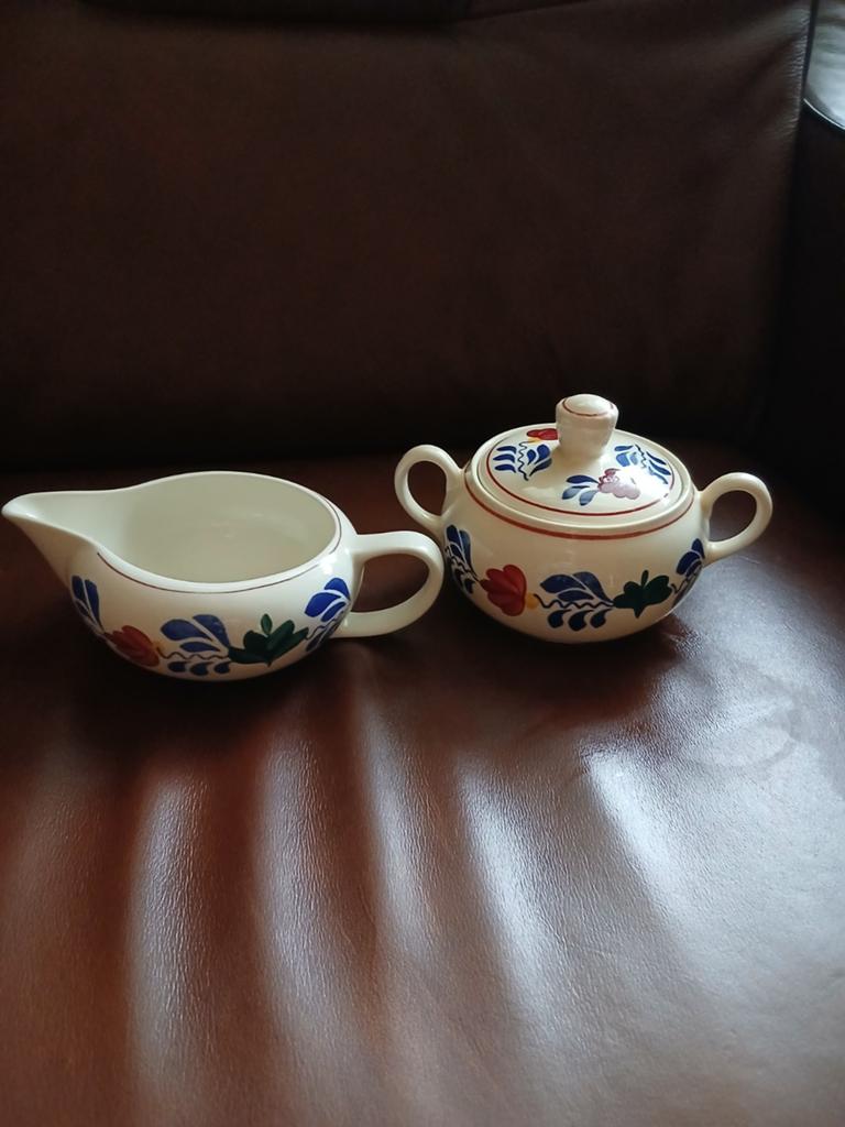 Melk en suikerpot boerenbont, Huis en Inrichting, Keuken | Servies, Ophalen, Overige typen, Zo goed als nieuw, Aardewerk