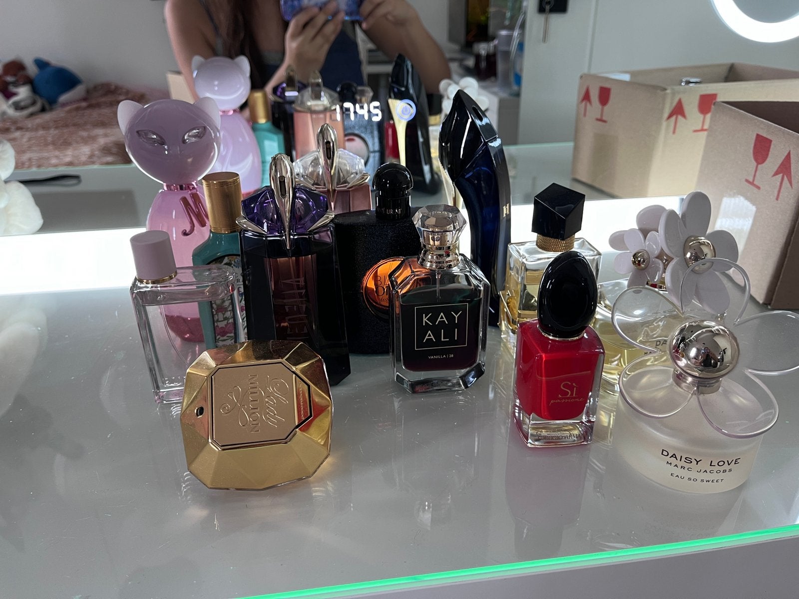Parfum lees beschrijving, Ophalen of Verzenden, Zo goed als nieuw, Miniatuur
