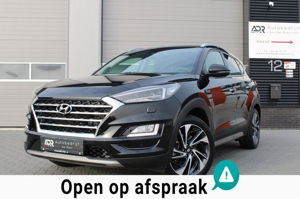 Hyundai Tucson 1.6 T-GDI 177PK / 19'' / 360G / LINE ASSIST /, Auto's, Hyundai, Voorwielaandrijving, Gebruikt, 1591 cc, 4 cilinders