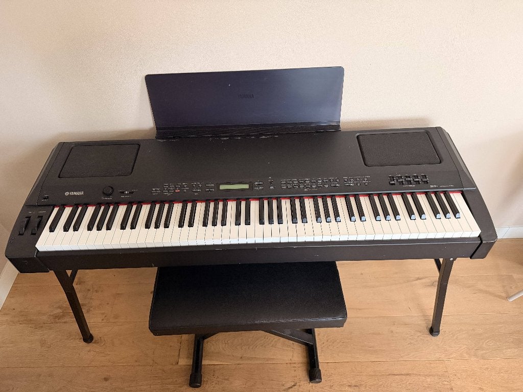 Yamaha P-250 (Elektrische piano), Ophalen, Gebruikt, Zwart, Digitaal