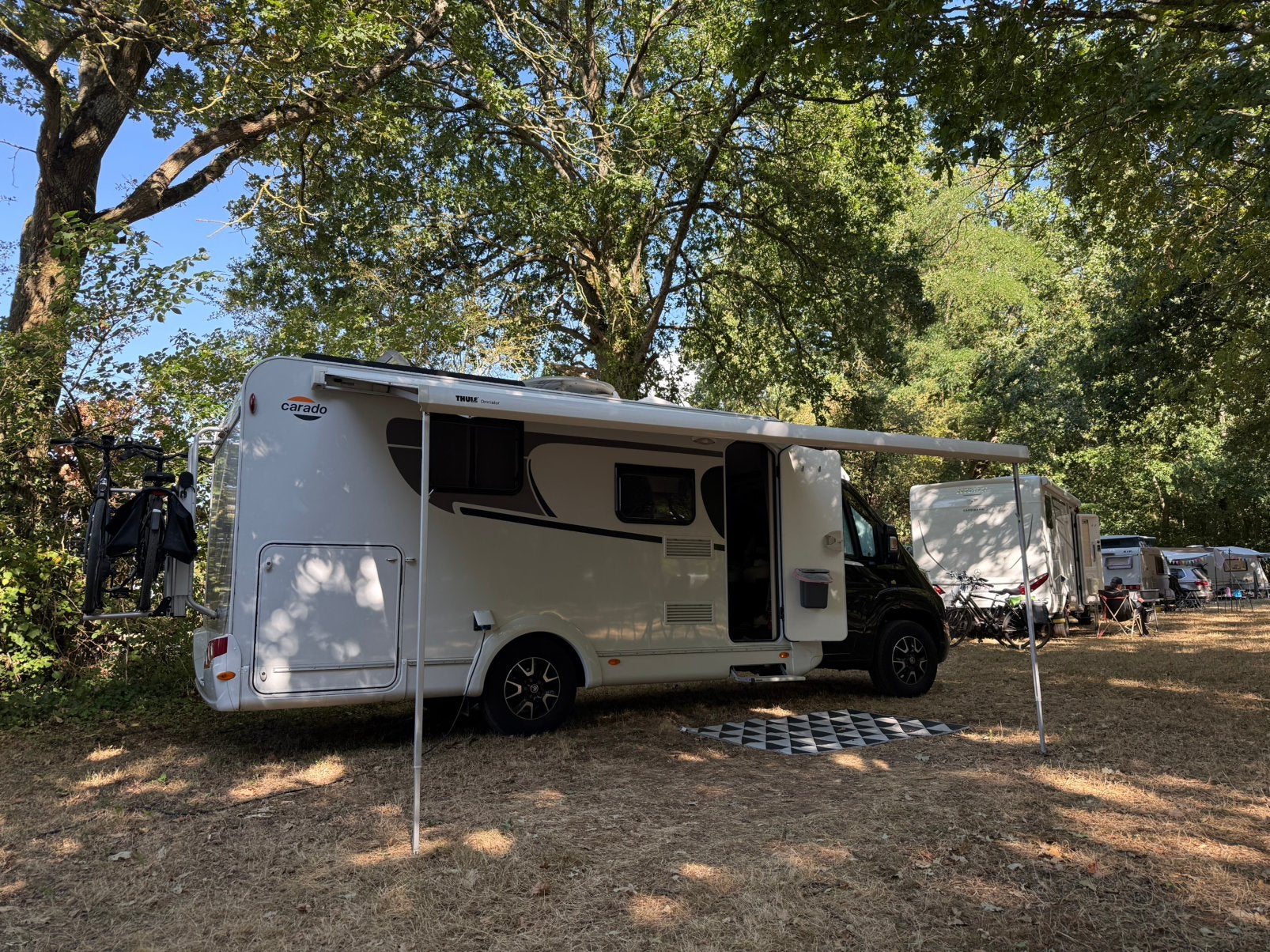 Nette zgan Carado V339 Citroën, Caravans en Kamperen, Campers, Koelkast, Treinzit, Tot en met 3, Particulier