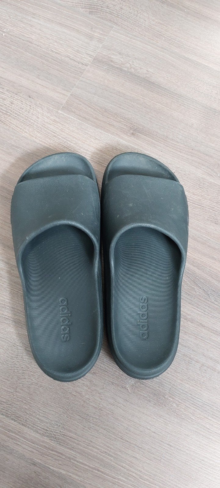 Adidas Adilette Comfort Slippers Maat 41/42 Zwart, Slippers, Zwart, Ophalen of Verzenden, Adidas
