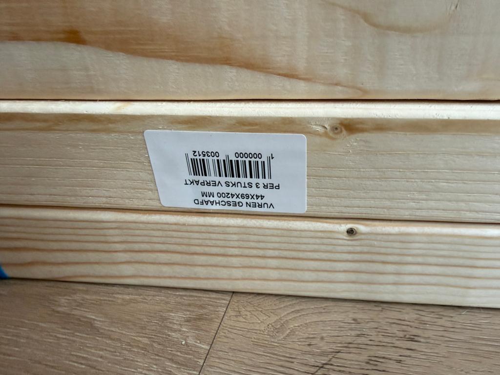 2 stuks Vuren geschaafde balken 44x69x4200 mm 2 stuks, Ophalen, Zo goed als nieuw, Overige materialen, Plinten