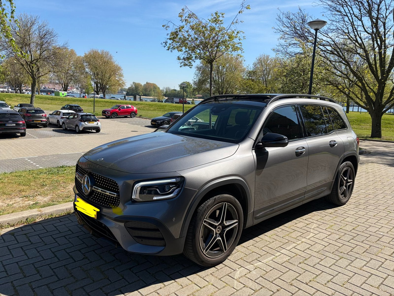 Mercedes-Benz GLB 200 AMG Line 7-persoons  Panoramadak, Auto's, Mercedes-Benz, Particulier, GLB, 360° camera, 4x4, Aangepast voor mindervaliden