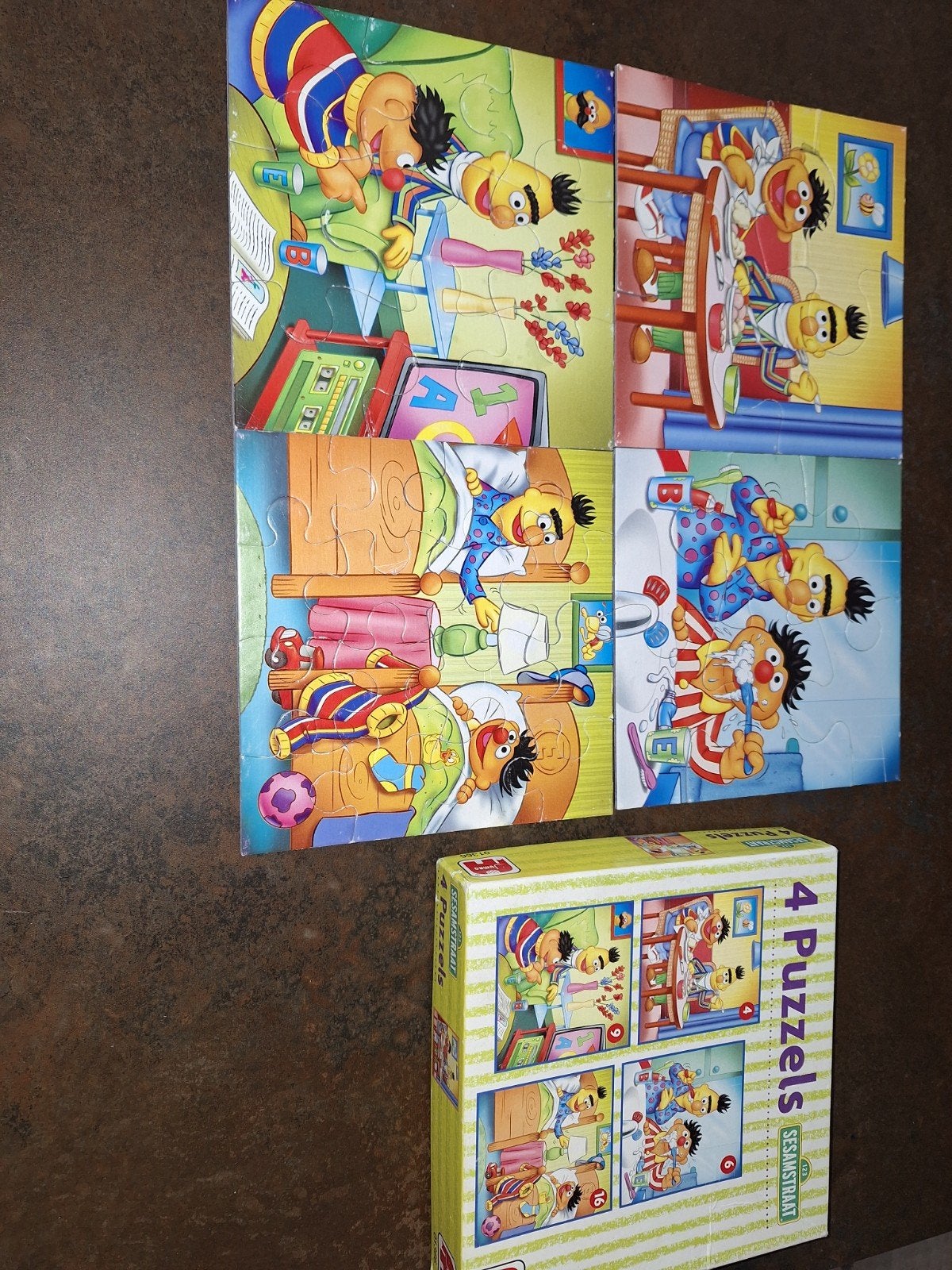 Sesamstraat Puzzels - 4 Puzzels in één doos, Ophalen of Verzenden, Minder dan 10 stukjes, Gebruikt, 2 tot 4 jaar