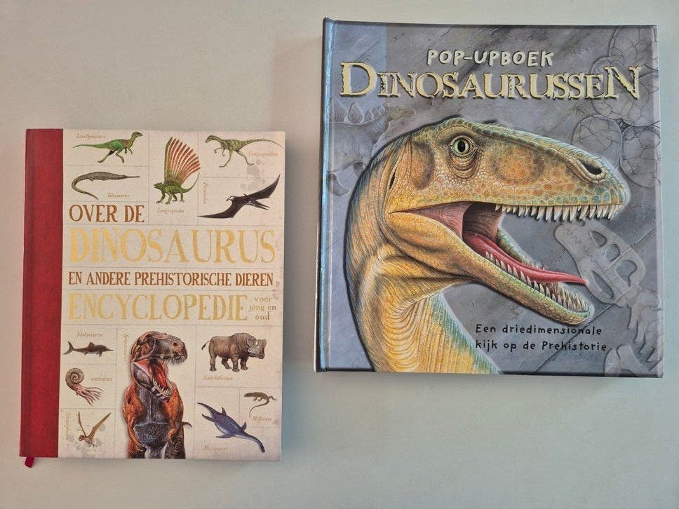 Dinosaurus Encyclopedie & Pop-upboek Dinosaurusssen, Boeken, Encyclopedieën, Ophalen, Gelezen, Dieren