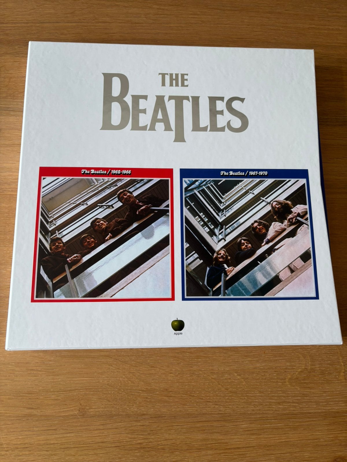 Beatles 3LP Red Album and 3LP Blue Album Box Set, Ophalen, Zo goed als nieuw, 12 inch