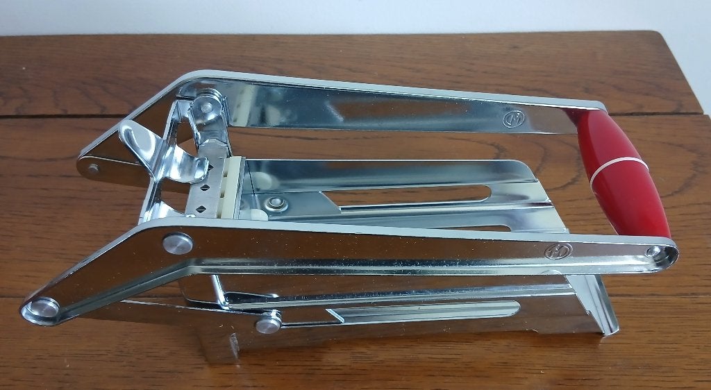 Vintage Tomado patates-fritessnijder in originele verpakking, Ophalen of Verzenden, Metaal, Snijmachine, Overige merken