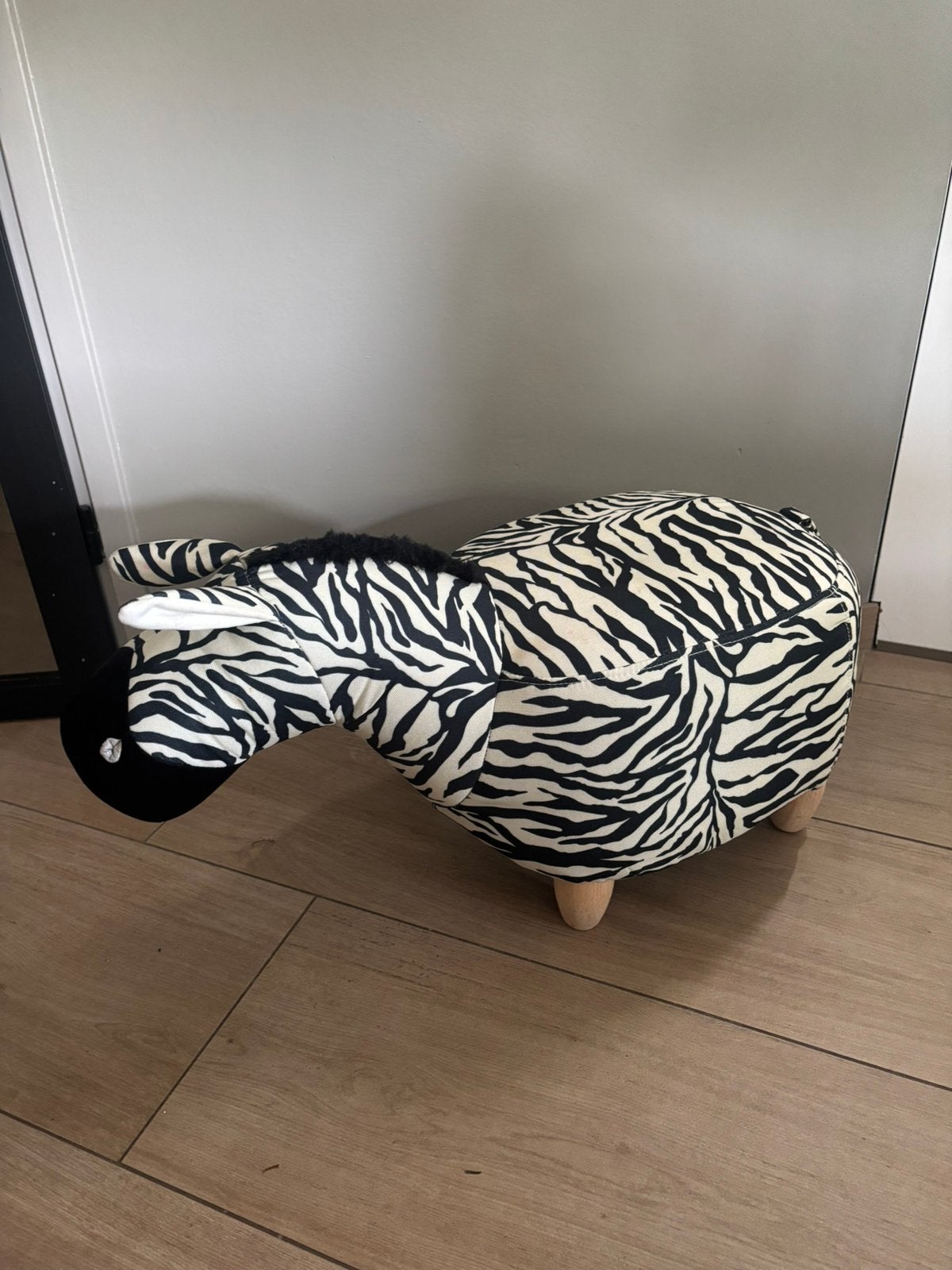 Zebra kinderpoef, nette staat, 15 Euro, Ophalen, Zo goed als nieuw, Rechthoekig, Minder dan 50 cm